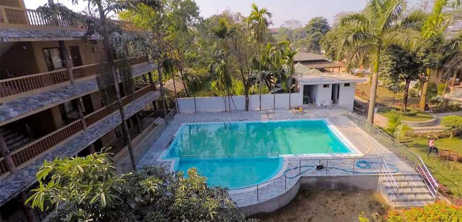 बदलिदो समयसँगै पूर्वाधार वृद्धि गर्दै चितवनका होटल