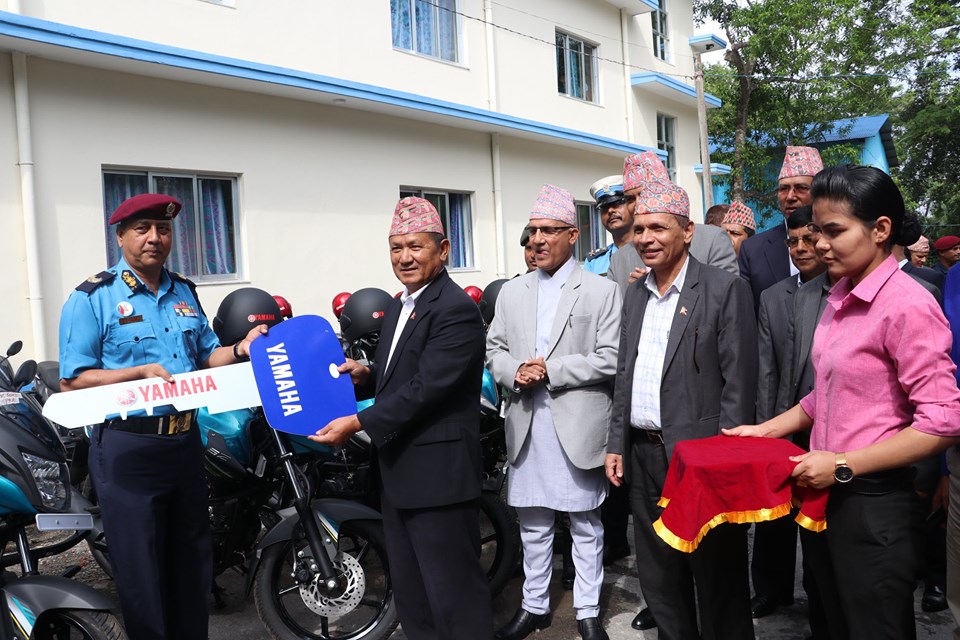 प्रहरीलाई ३५ थान मोटरसाइकल हस्तान्तरण
