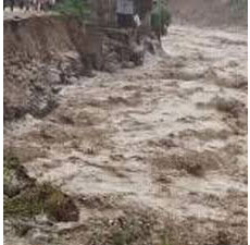 भोटेकोशीमा बाढी, सुरक्षित स्थानमा जान आग्रह