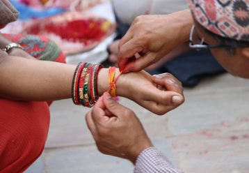 आज जनैपूर्णिमा, रक्षाबन्धन धारण गरेर मनाइँदै