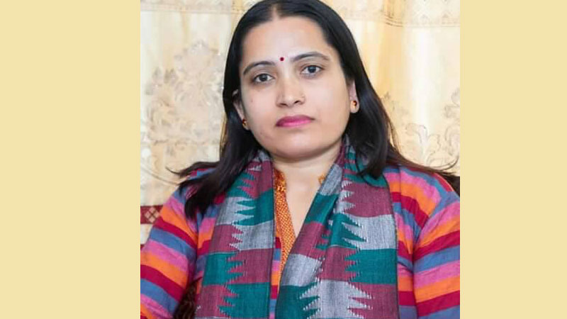 कविता : अहँ म झुक्दिन अब