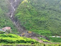 चीनमा पहिरो नौ जना बेपत्ता