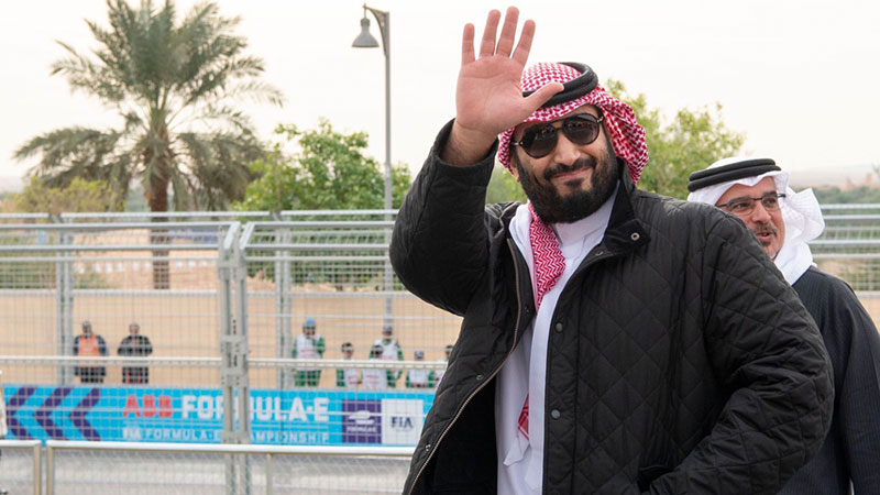 जकेटकै कारण यसरी चर्चामा आए साउदीका राजकुमार