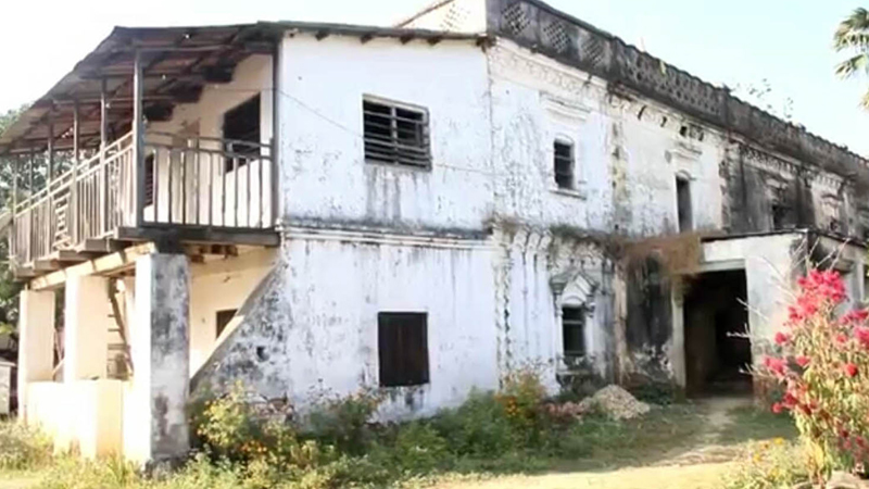 ‘दाङको ५५ झ्याले दरबार’ जीर्णावस्थामा