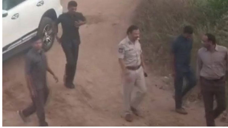 हैदरावाद डाक्टरमाथि बलात्कारपछि हत्याकाण्डका चारैजना आरोपि मुठभेडमा मारिए