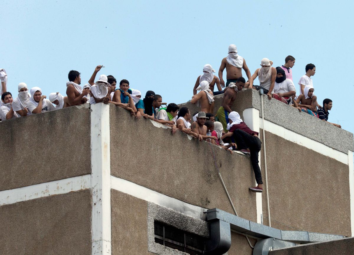 Riot in Venezuela Prison Kills at Least 40, Injures 50, Including Warden