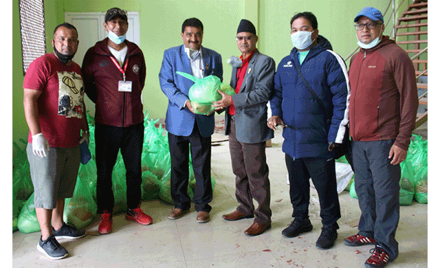 कीर्तिमानी रजत विजेता राजभण्डारीको सहयोगमा पीडितलाई राहत