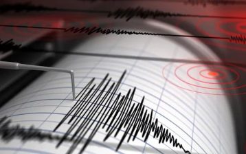Tsunami warning as 7.8 earthquake hits off Alaska