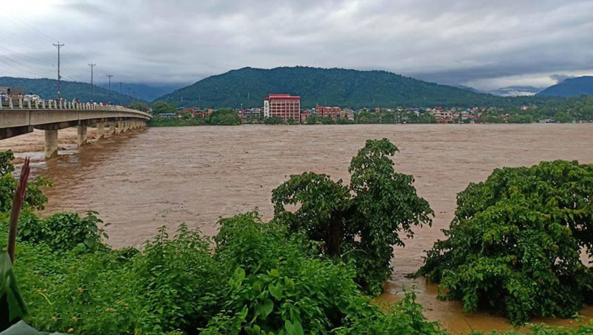 नारायणीमा पानीको बहाब खतरामाथि, सुस्ता आपसास डुबानको उच्च जोखिम