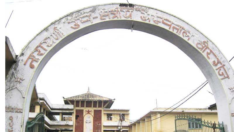 सुरक्षाको माग गर्दै नारायणी अस्पतालका ३५० स्वास्थ्यकर्मीले दिए राजीनामा