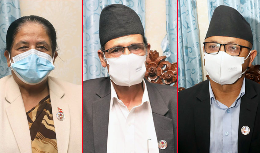 अद्यावधिक नक्सा अंकित लोगो संघीय संसदका पदाधिकारीलाई हस्तान्तरण