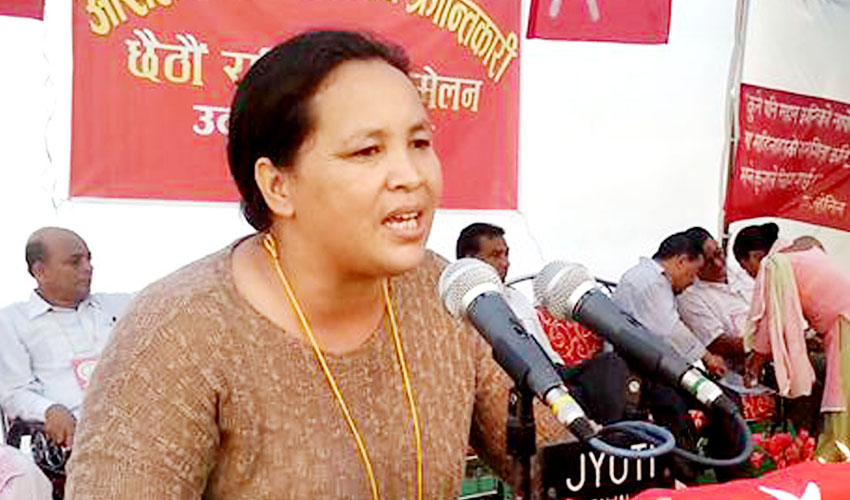 विप्लव समुहकी केन्द्रीय सदस्य उमा भुजेल फेरी पक्राउ