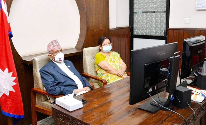 डा. लोहनी प्रधानमन्त्रीलाई भन्छन् ‘कृपया नेपाली झन्डालाई सस्तो प्रयोग नगर्नुस्’