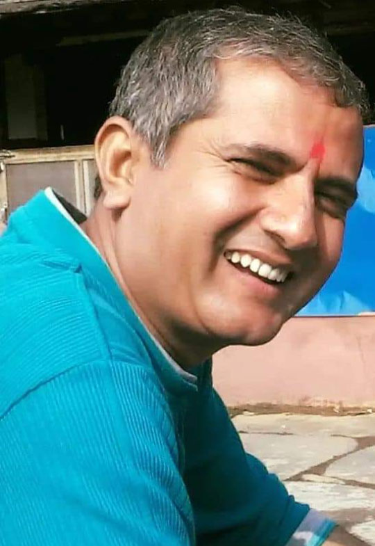 कविताः बा आमा र घरहरु