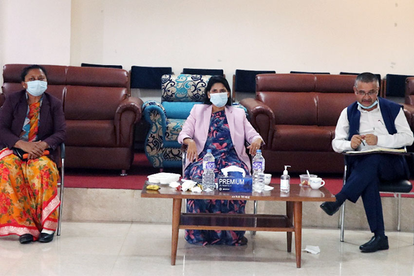 सिद्धार्थ राजमार्ग विस्तारमा मन्त्री अर्यालको पहलकदमी, ‘विस्तार गर्दा जनताको मर्कालाई सम्बोधन गर्नुपर्छ’