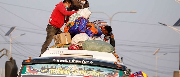 दशैंलाई गाउँ फर्किनेको संख्या अघिल्लो वर्षको तुलनामा न्यून, स्वास्थ्य मापदण्ड पालना भएन