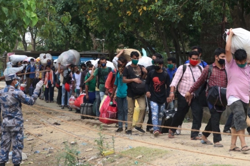 मुख्य नाका बन्द हुँदा पनि भारततर्फ आवतजावत गर्ने क्रम राेकिएन
