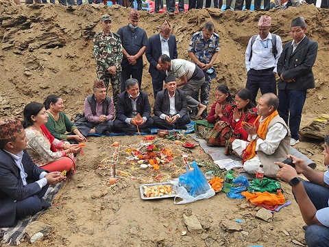 वेशिशहर पुरानोकोट गढीमा भ्युटावरको शिलान्यास