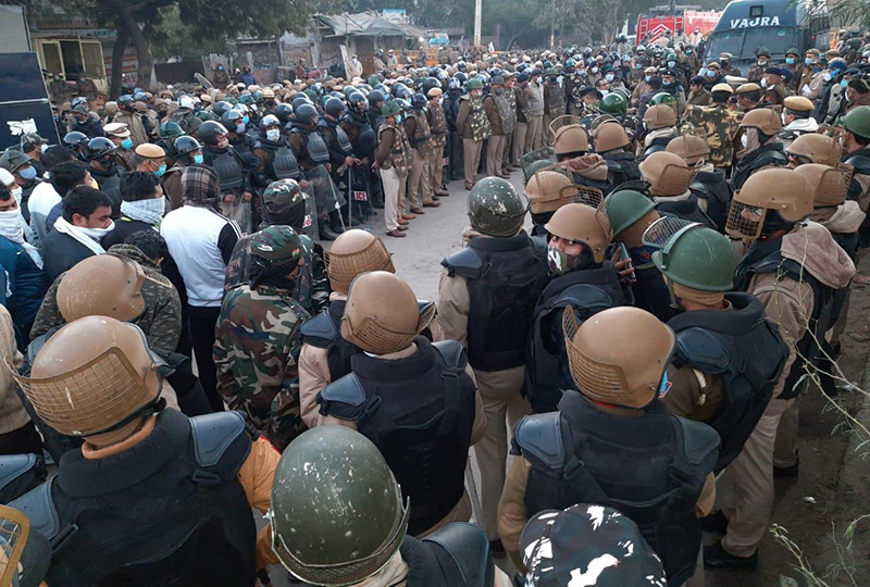 दिल्लीतर्फ बढ्दै किसान, हेर्नुस तस्विरमा