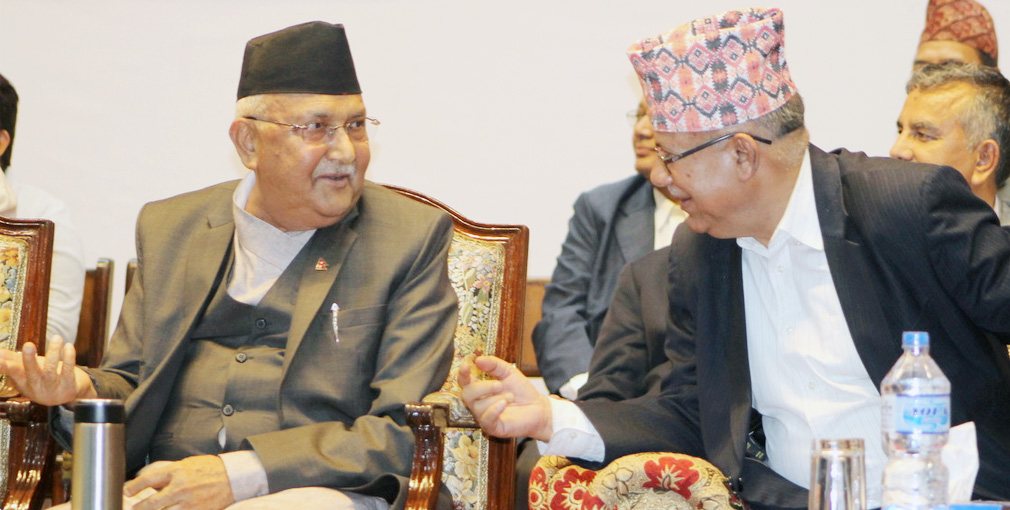 बालुवाटारमा माधव नेपालसहितका नेतासँग प्रधानमन्त्री ओलीको बेग्लै छलफल