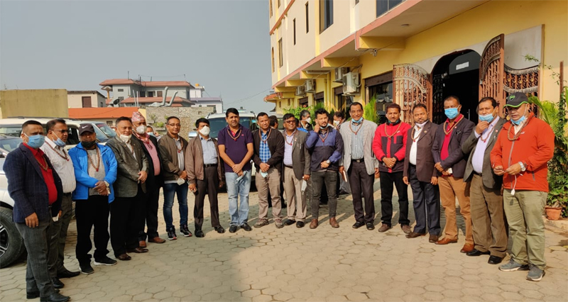 चन्द्र ढकाल प्यानललाई सुदूरपश्चिमका ३ दर्जन जिल्ला अध्यक्षको साथ