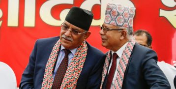 प्रचण्ड र माधव नेपालबीच भेटवार्ता