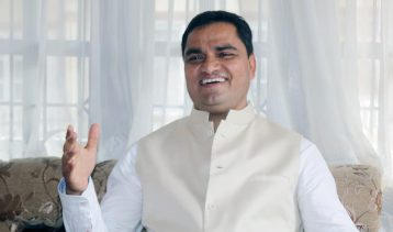 स्वास्थ्य बिमा कार्यक्रम रोक्ने अस्पतालको नवीकरण हुँदैन : मन्त्री पौडेल