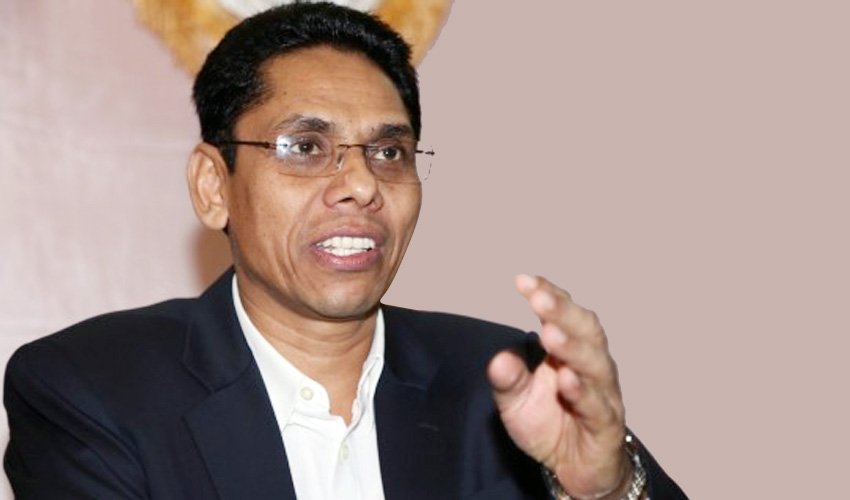 निर्वाचनमा भागलिने भन्दै विप्लवका नेताहरु पुगे निर्वाचन आयोगमा