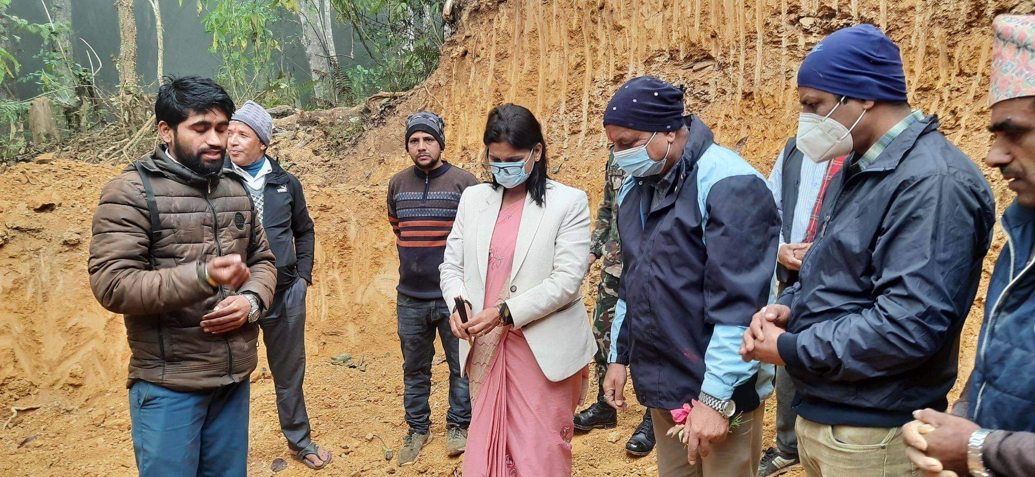 मन्त्री अर्यालद्वारा एकैदिनमा तिनवटा अस्पतालको शिलान्यास