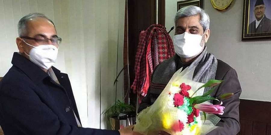 भारतीय राजदूत क्वात्राले भेटे स्वास्थ्यमन्त्री त्रिपाठीलाई