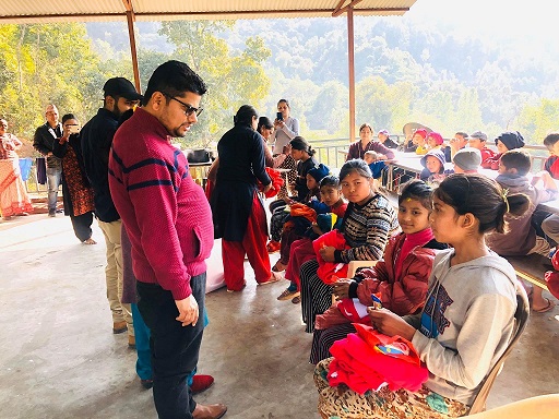 छोरीको पुण्यतिथिमा बालगृहका बालबालिकालाई सहयोग