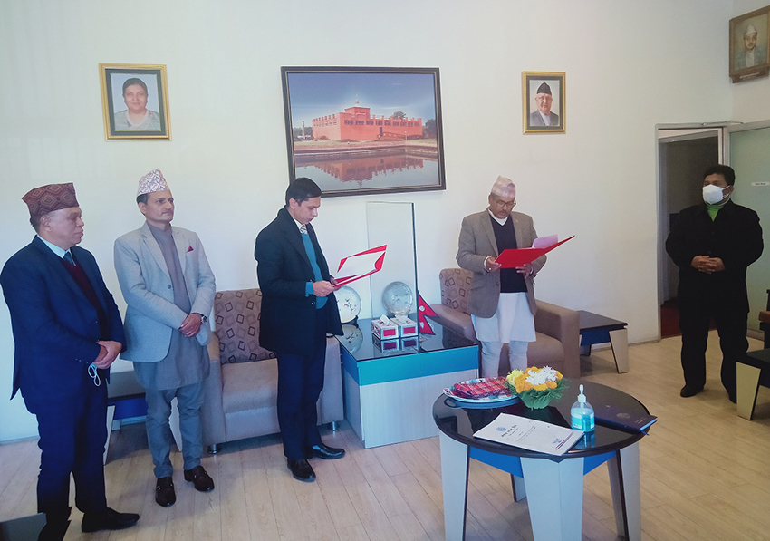 राष्ट्रिय वाणिज्य बैंकका अध्यक्ष शर्माद्धारा शपथ ग्रहण