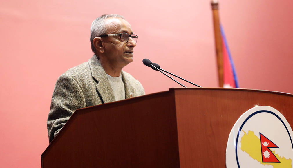 कांग्रेस सांसद जितेन्द्र देवको प्रधानमन्त्री ओलीलाई प्रश्न – पार्टीभित्र समस्या भयो भन्दैमा संसद विघटन गरिदिने ?