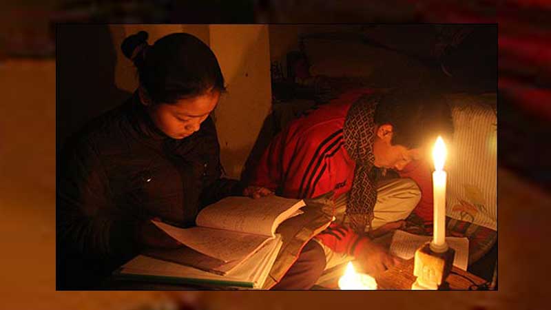 दैनिक ११ घण्टा लोडसेडिङ, विद्यार्थीहरु बढी मारमा