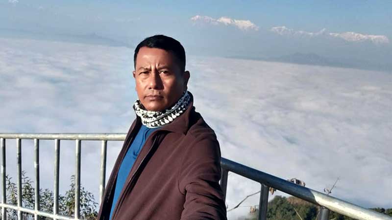 सुन्दर मानुहँकोट: लाग्छ धरतीसँग लुकामारी खेल्न आकासबाट झरेको छ बादल