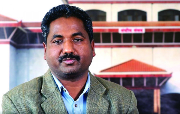 पैदलयात्रीलाई ठक्कर दिएर भाग्यो मन्त्री प्रभु साहको गाडी