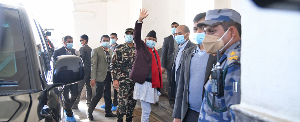 अदालतलाई प्रधानमन्त्रीको जवाफ : दायर रिट पूर्वाग्रही छ, खारेज हुनुपर्छ (जवाफसहित)