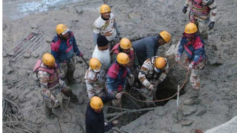 भारतमा हिमपहिरोमा परेर १८ जनाको मृत्यु, २०० बढी बेपत्ता