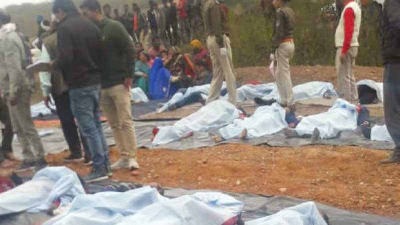 भारतमा नर्सिङका विद्यार्थी बोकेको बस नहरमा खस्दा ४२ जनाको मृत्यु
