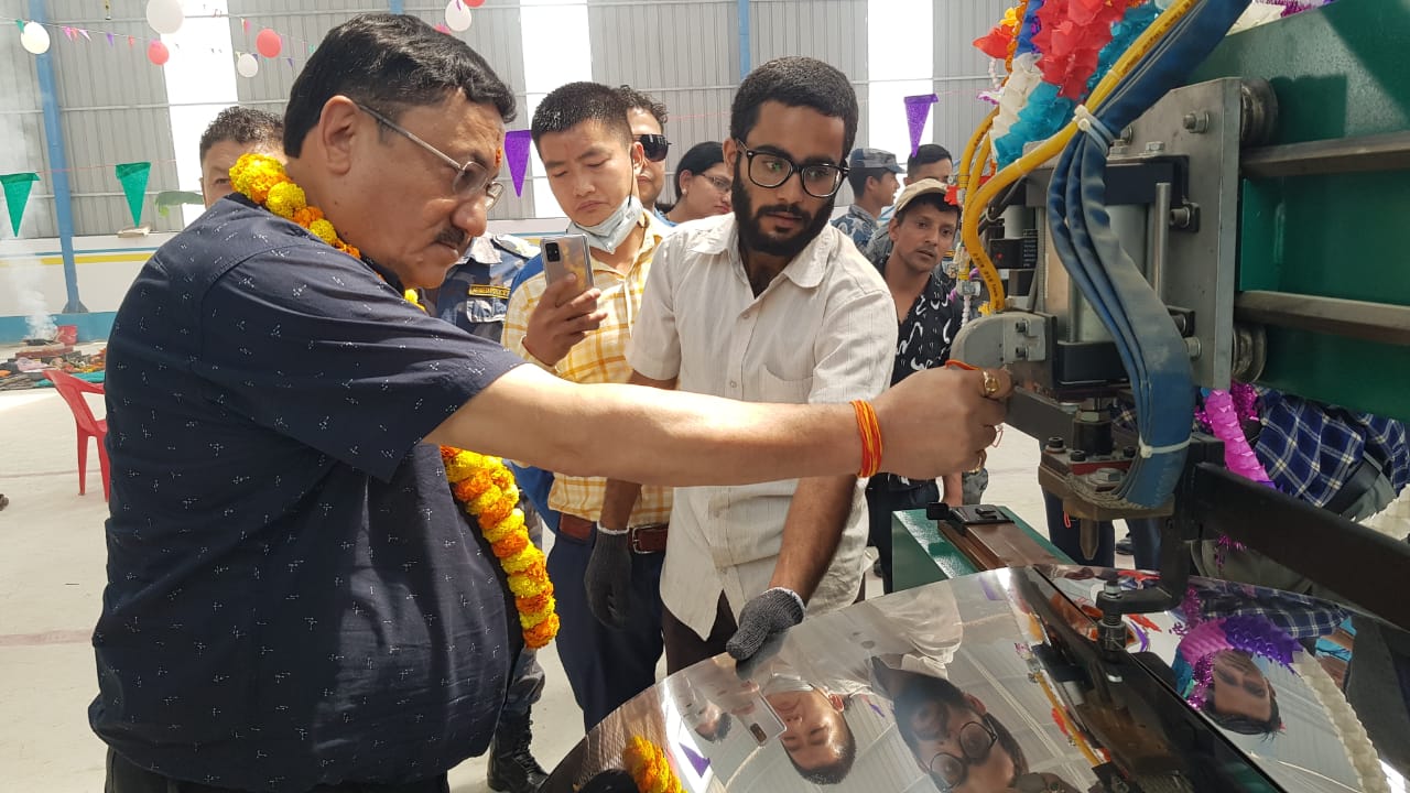 नेपालमै पहिलो पटक १० हजार लिटरको ट्याङ्की