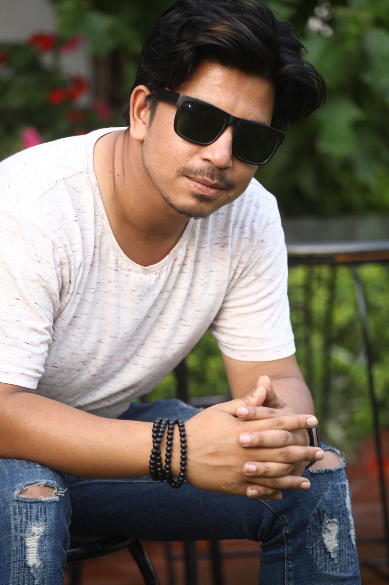 कोरोनापूर्वको दैनिकीमा विस्तारै फर्कँदै कलाकार