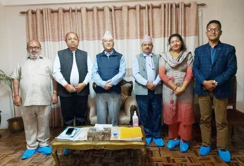 प्रवासी नेपाली संघ भारतले नेपालीहरुका समस्याबारे प्रधानमन्त्रीलाई ज्ञापनपत्र बुझायो