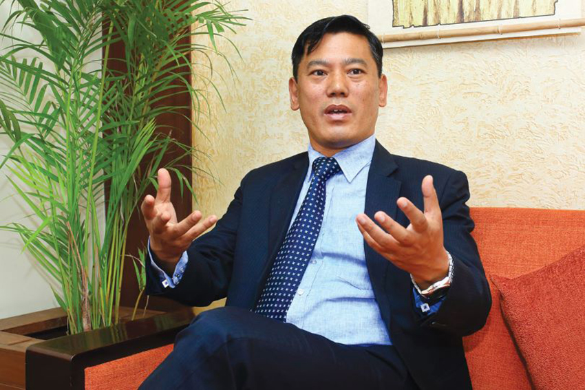 सिभिल बैंक सीईओ गुरुङले दिए राजिनामा