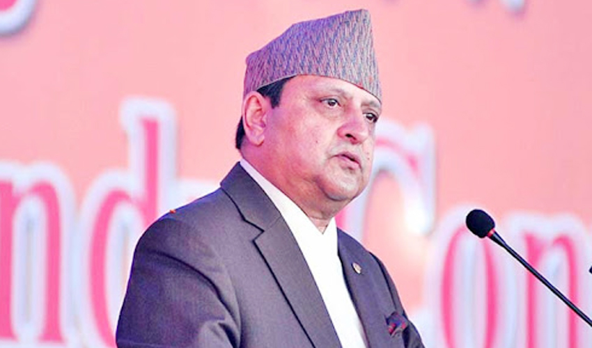 कोरोना संक्रमित पूर्वराजा दम्पतीलाई अक्सिजन सपोर्टमा उपचार