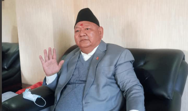 मन्त्री आलेद्वारा अछाममा अक्सिजन खरीद गर्न रु एक लाख सहयोग