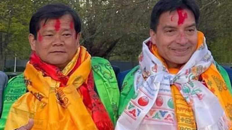 काउन्सीलर पदमा निर्वाचित भएका थापा र बेल्वासेले सुरु गरे बेलायती राजनीतिमा नयाँ यात्रा