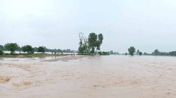 बस्ती डुबानमा परेपछि १० जनालाई स्थानान्तरण