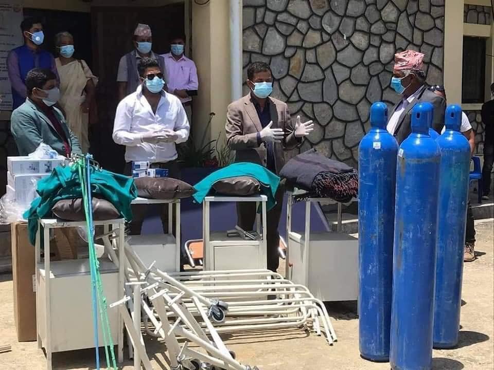 पैयु, बिहादी र महाशिलामा स्वास्थ सामाग्री बितरण