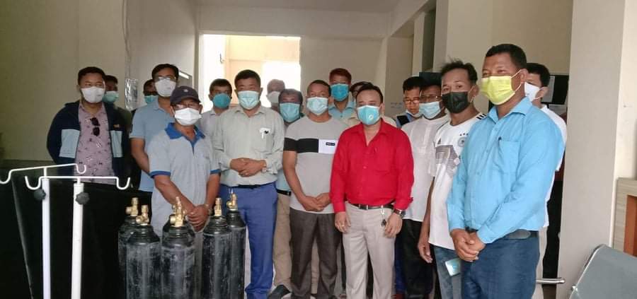 सिन्धुलीमा स्वास्थ सामाग्री बितरण