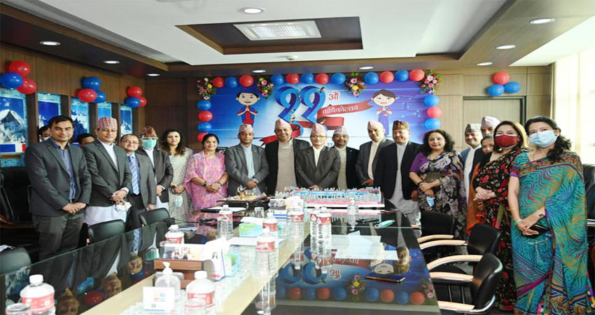 ११ औं वार्षिकोत्सवको अवसरमा सिन्धुपाल्चोक र मनाङका बाढी पहिरो पीडितलाई मेगा बैंकको १२ लाख सहयोग